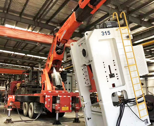 尤溪县附近随车吊出租，轻松解决运输难题